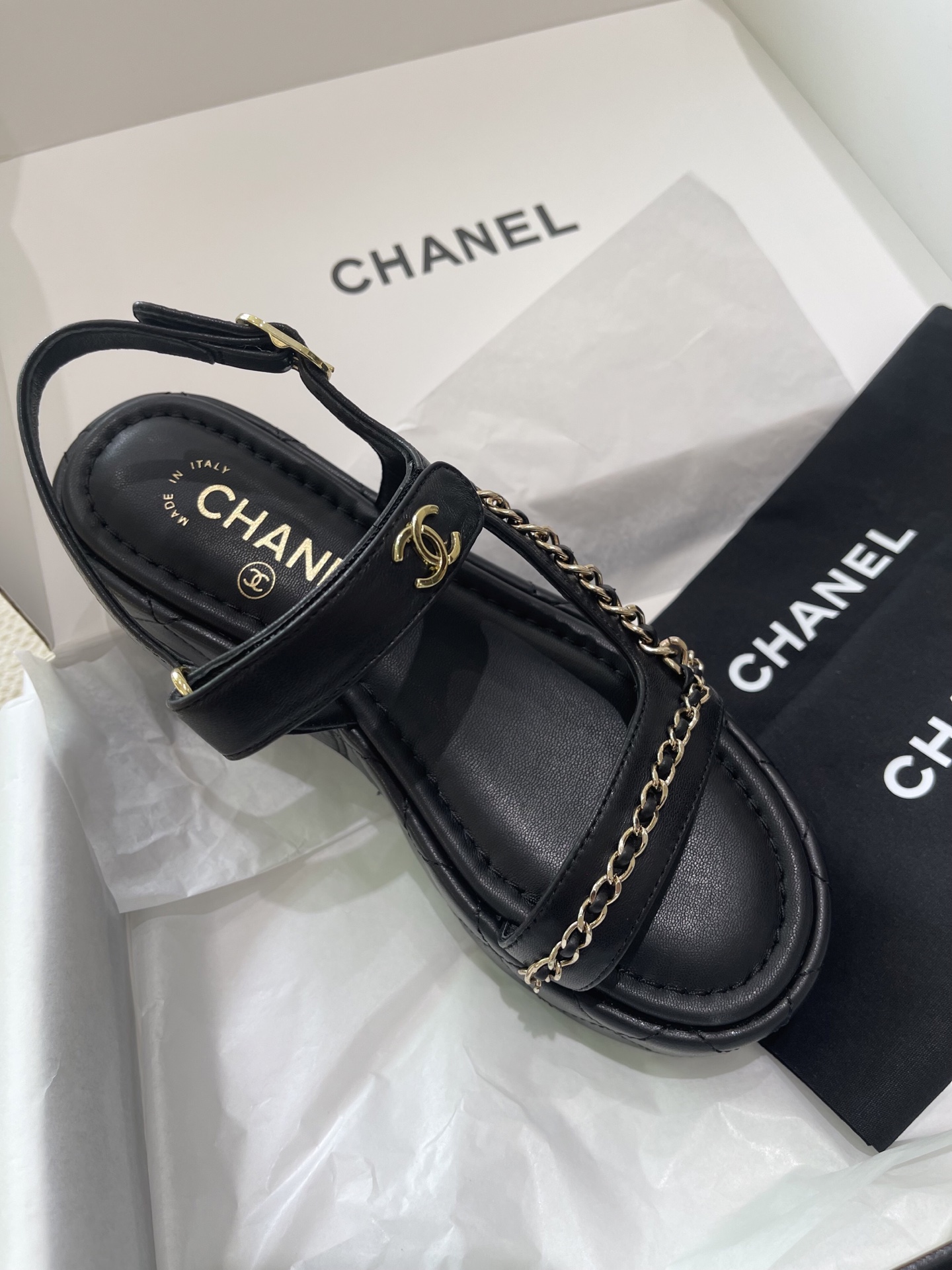CHANEL cc 로고 체인 샌들