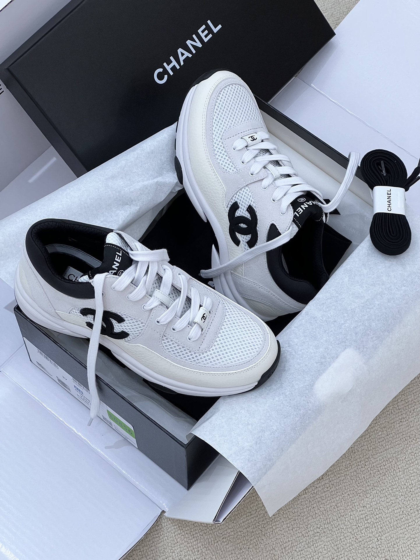 CHANEL 25 cc Sneakers