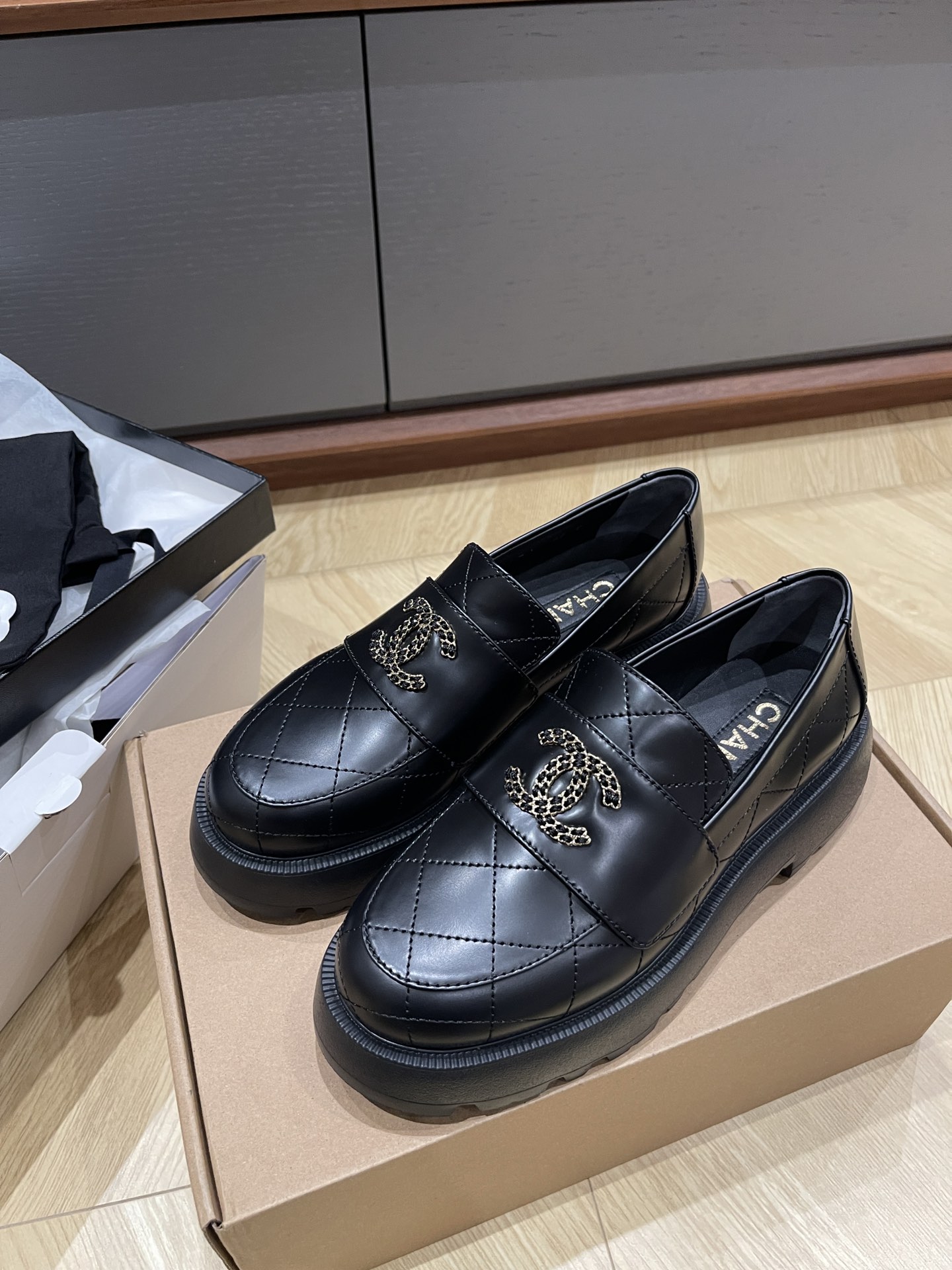 CHANEL Quilting CC loafers