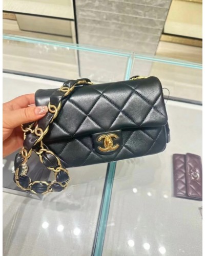 CHANEL Maxi Chain Bag(+premium)
