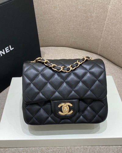 CHANEL Petit Sac