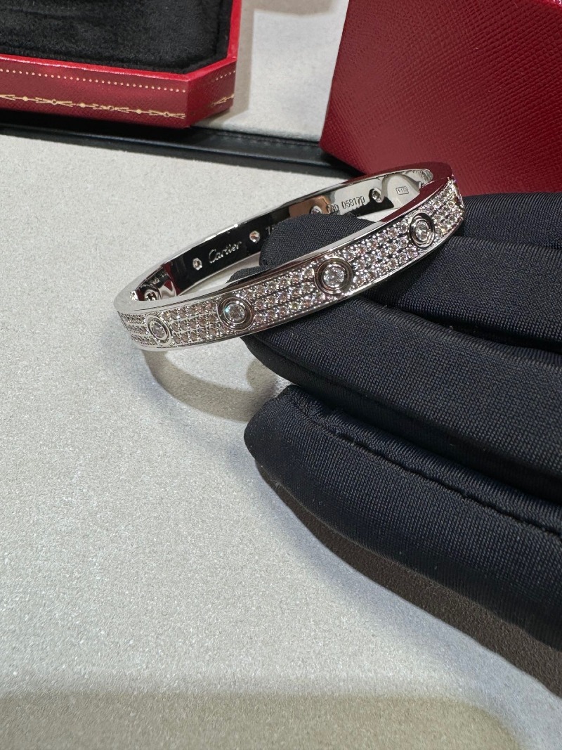CARTIER 러브 팔찌 파베