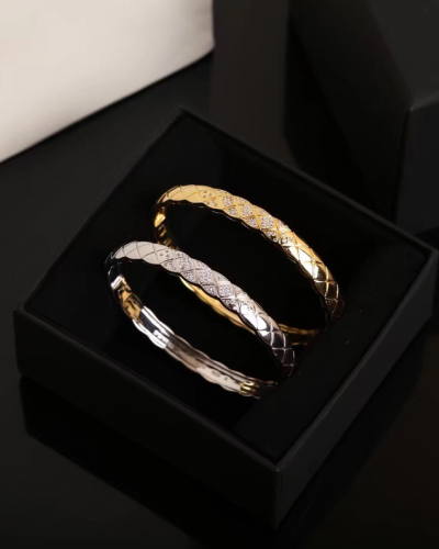 CHANEL 코코크러쉬 다이아 뱅글
