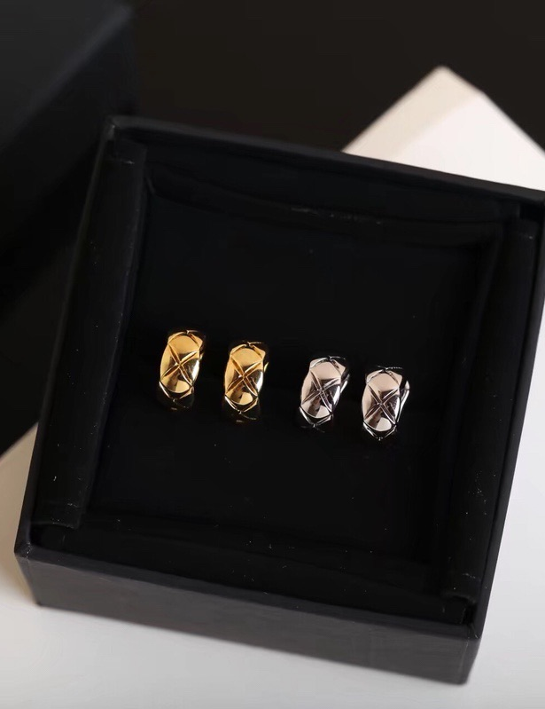 CHANEL 코코크러쉬 이어링