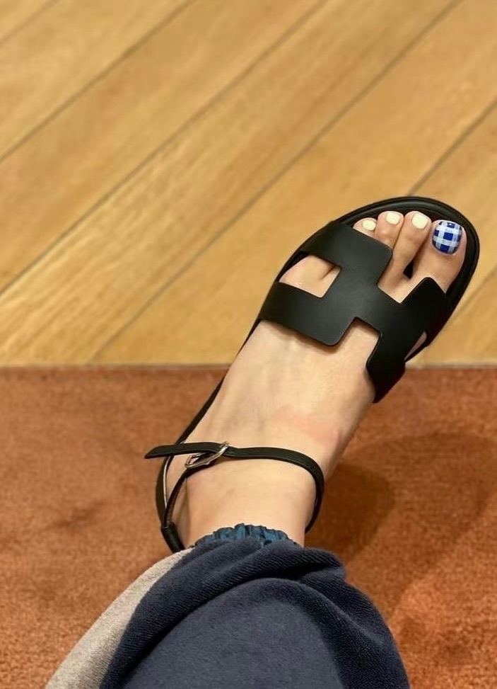 HERMES SANTORINI SANDALS (swift)