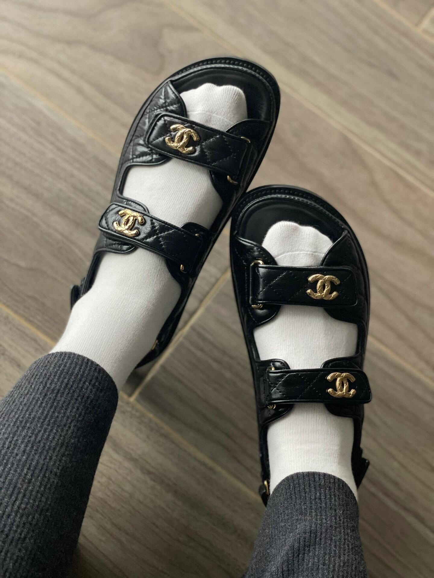 CHANEL 샤넬 벨크로 샌들