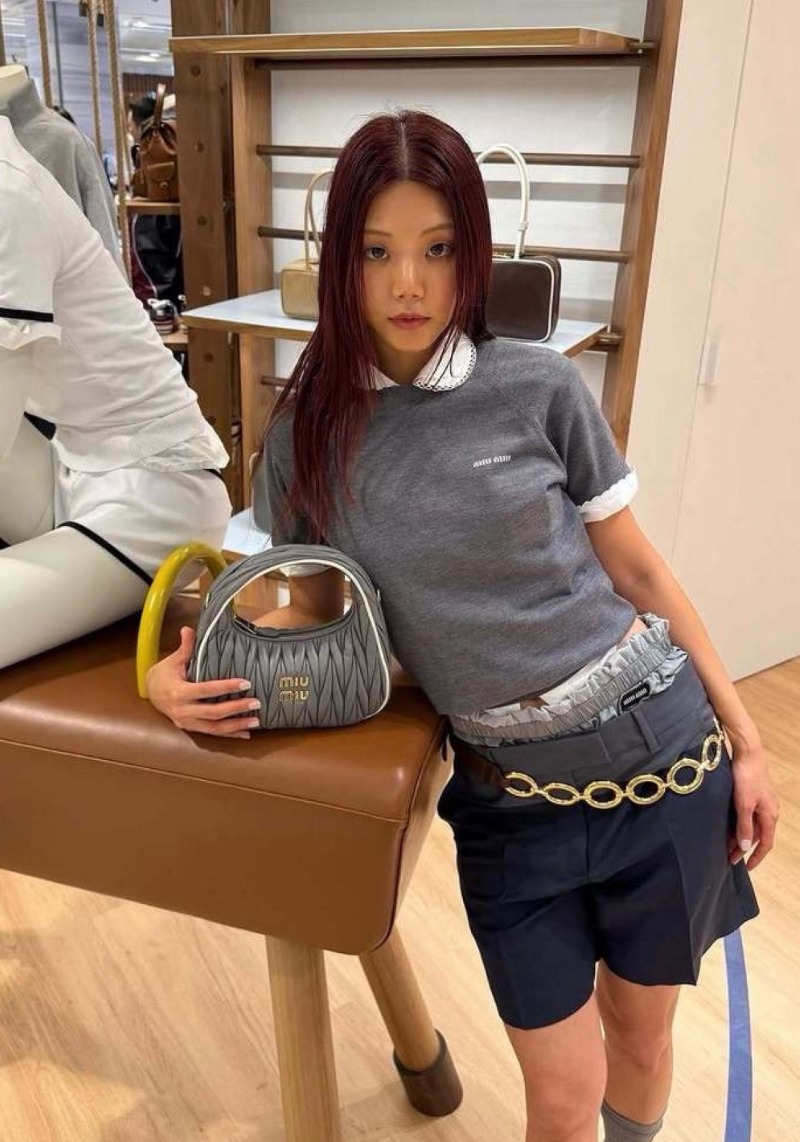 Miumiu 울 반팔니트