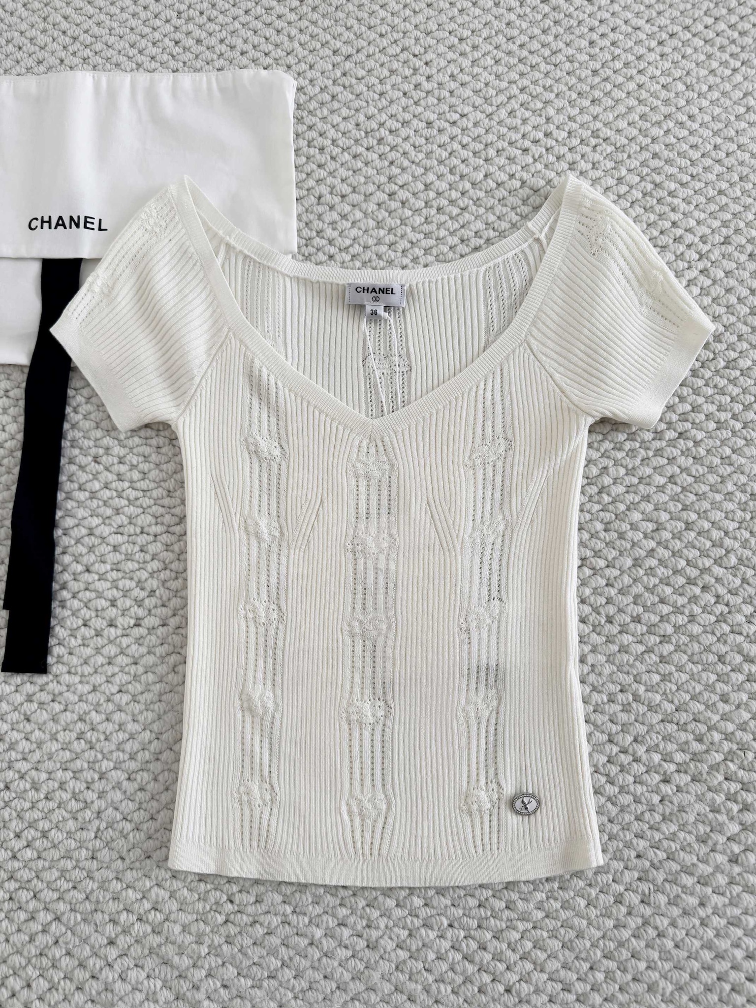 CHANEL 캐시미어 브이넥 반팔 니트