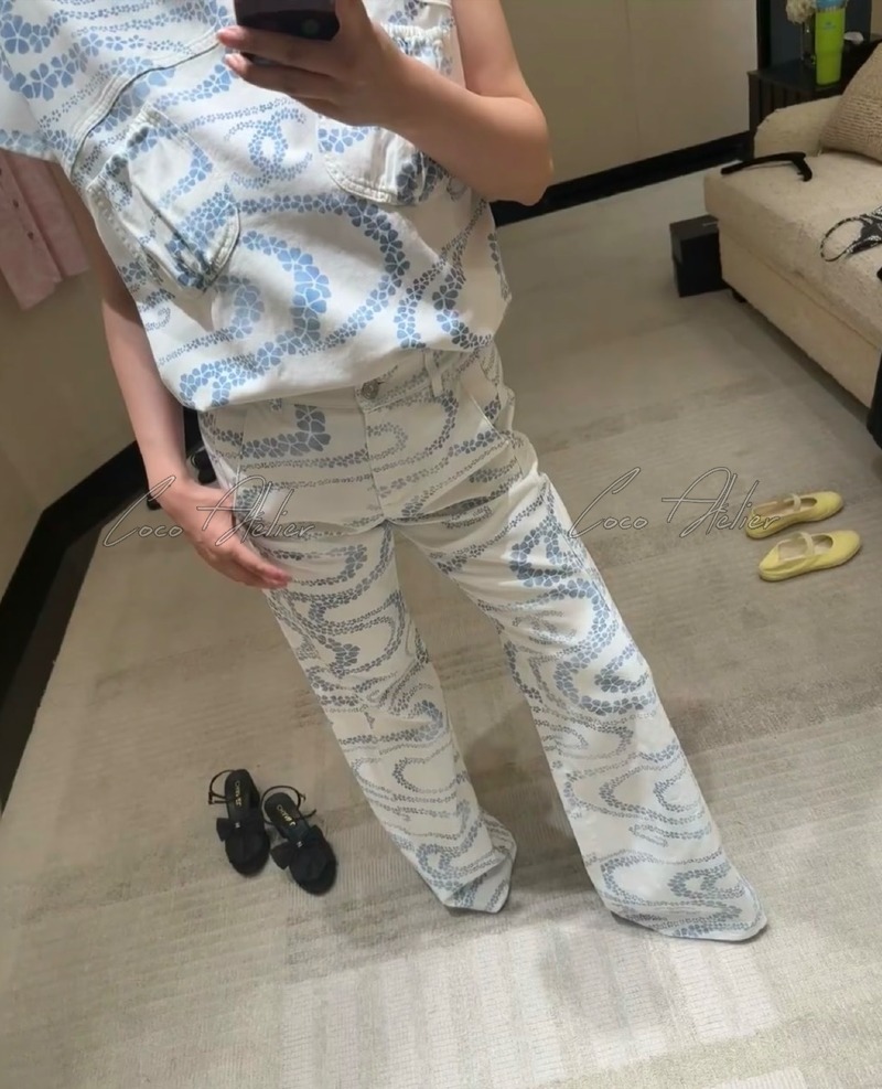 CHANEL 25 Pants