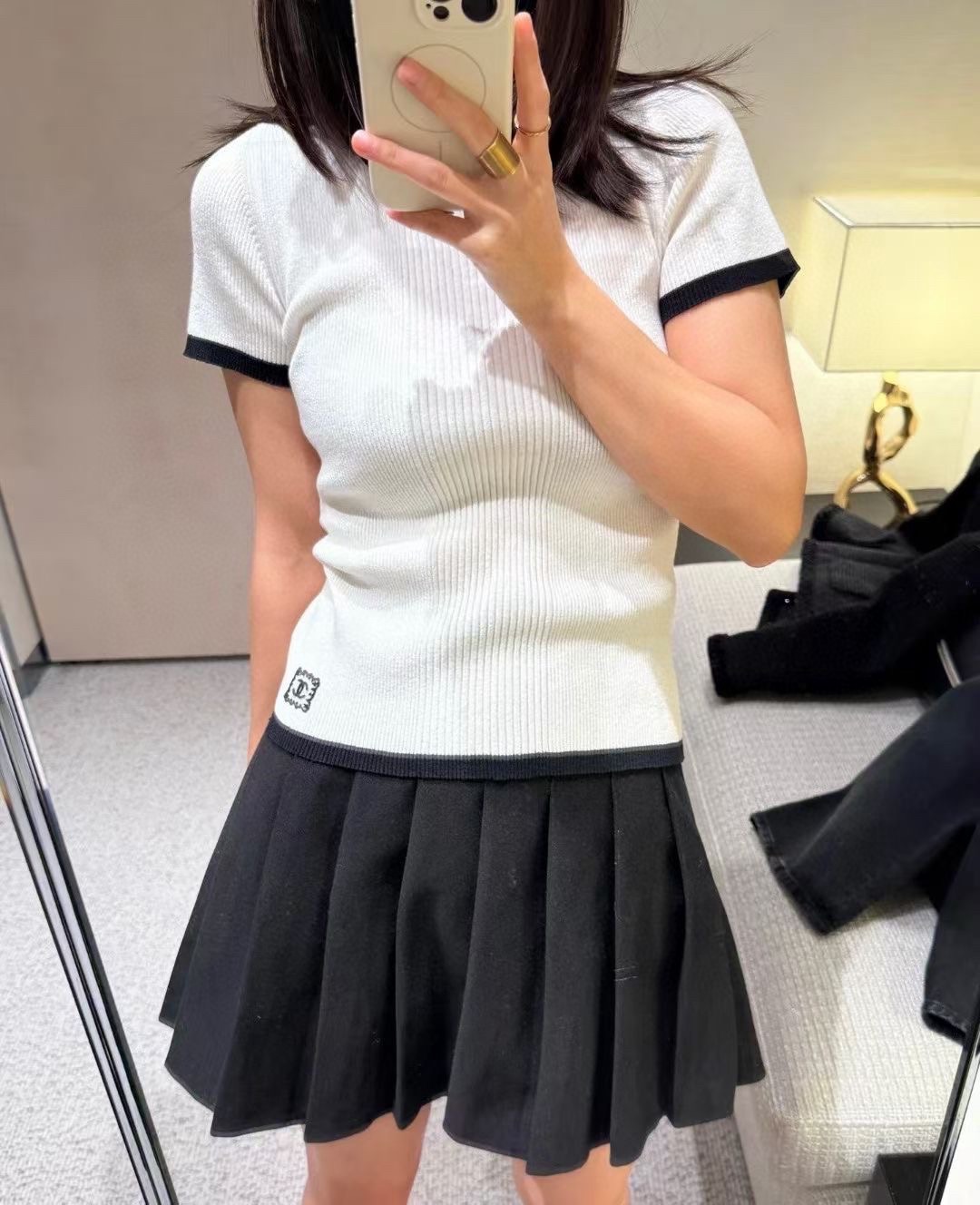 CHANEL CC로고 반팔니트