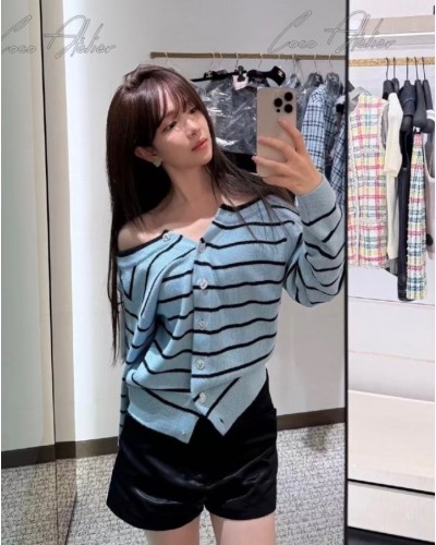 CHANEL Jennie Cashmire Cardigan
