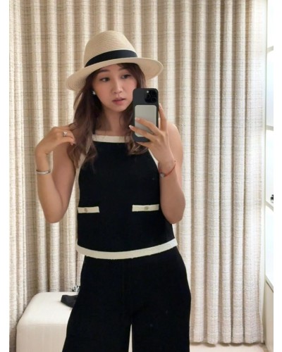 CHANEL Sleeveless