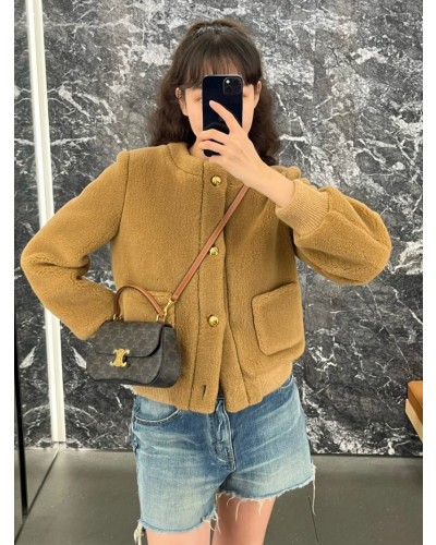 [Celine] 롤라 미디엄 로고 엠보 소가죽 클러치 115532