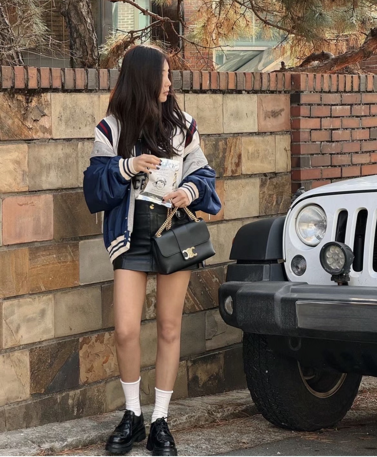 [Celine] 틴 빅투아르백 서플 카프스킨 116593 (+2color)