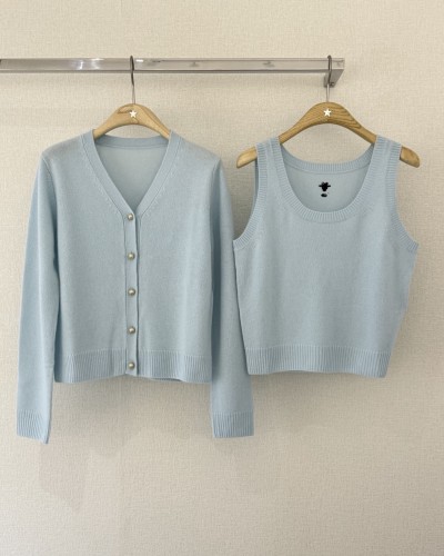 Dior Cashmere Cardigan Set up
