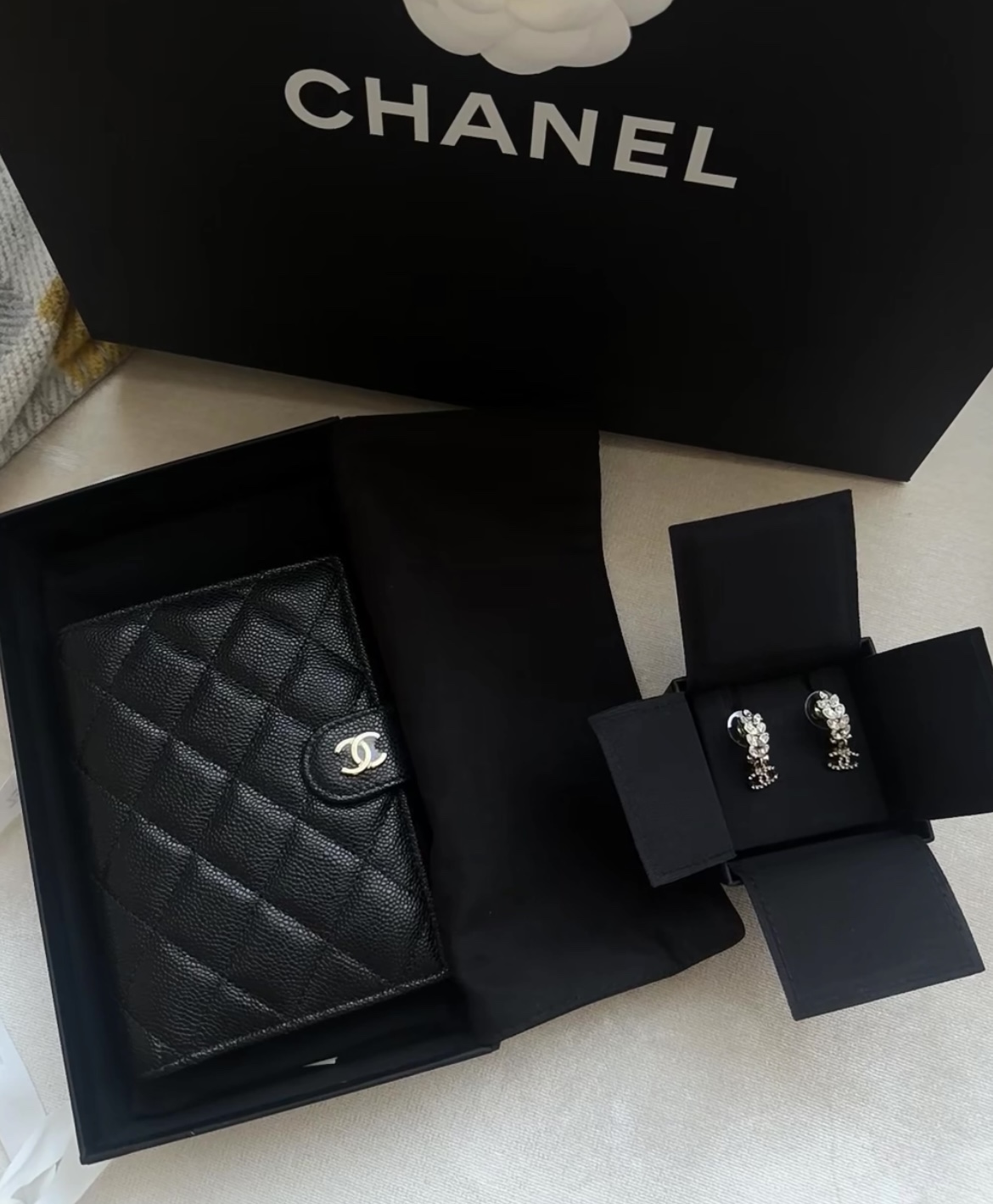 CHANEL 25c wallet