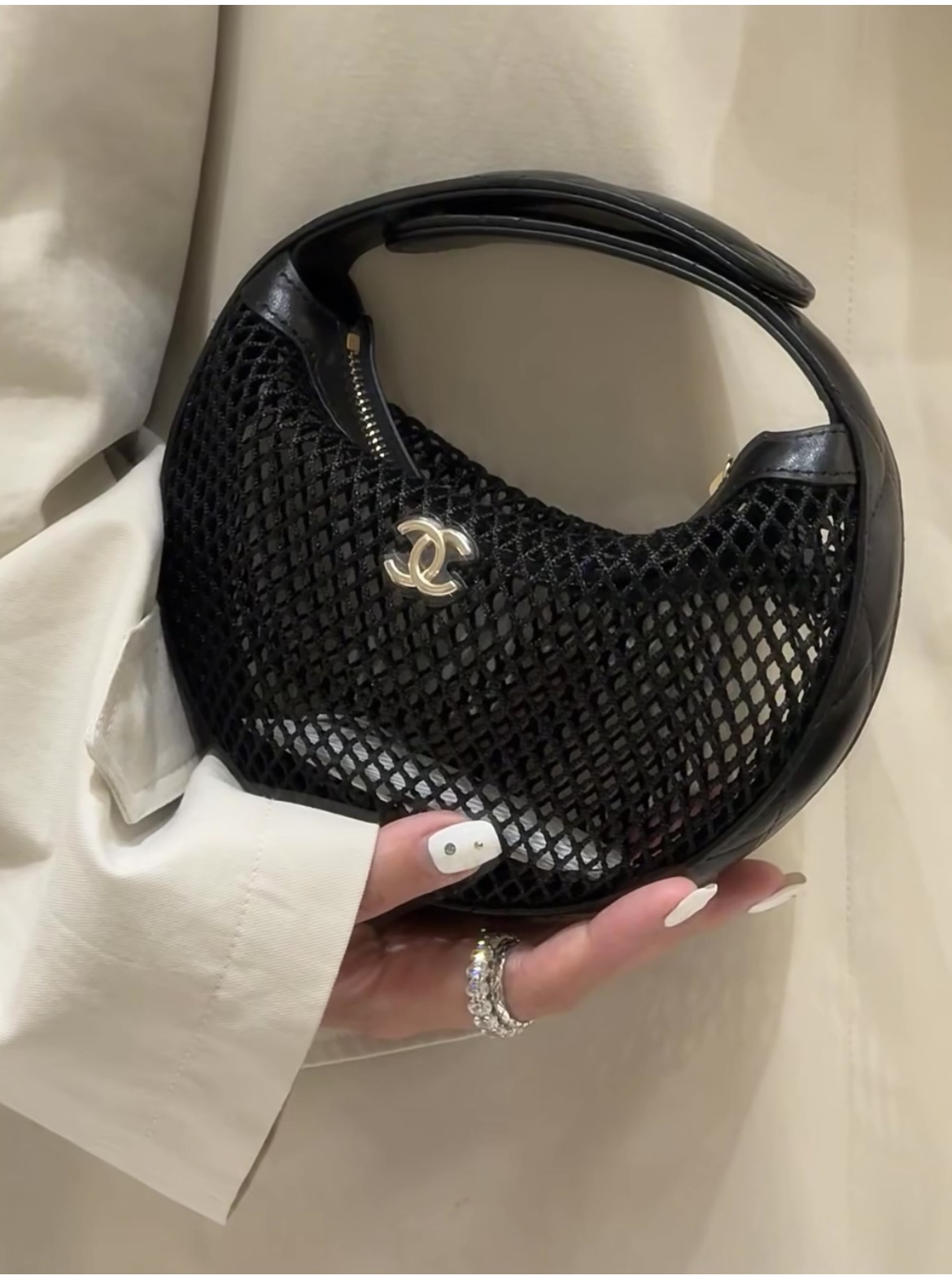 CHANEL 샤넬 메쉬 미니백