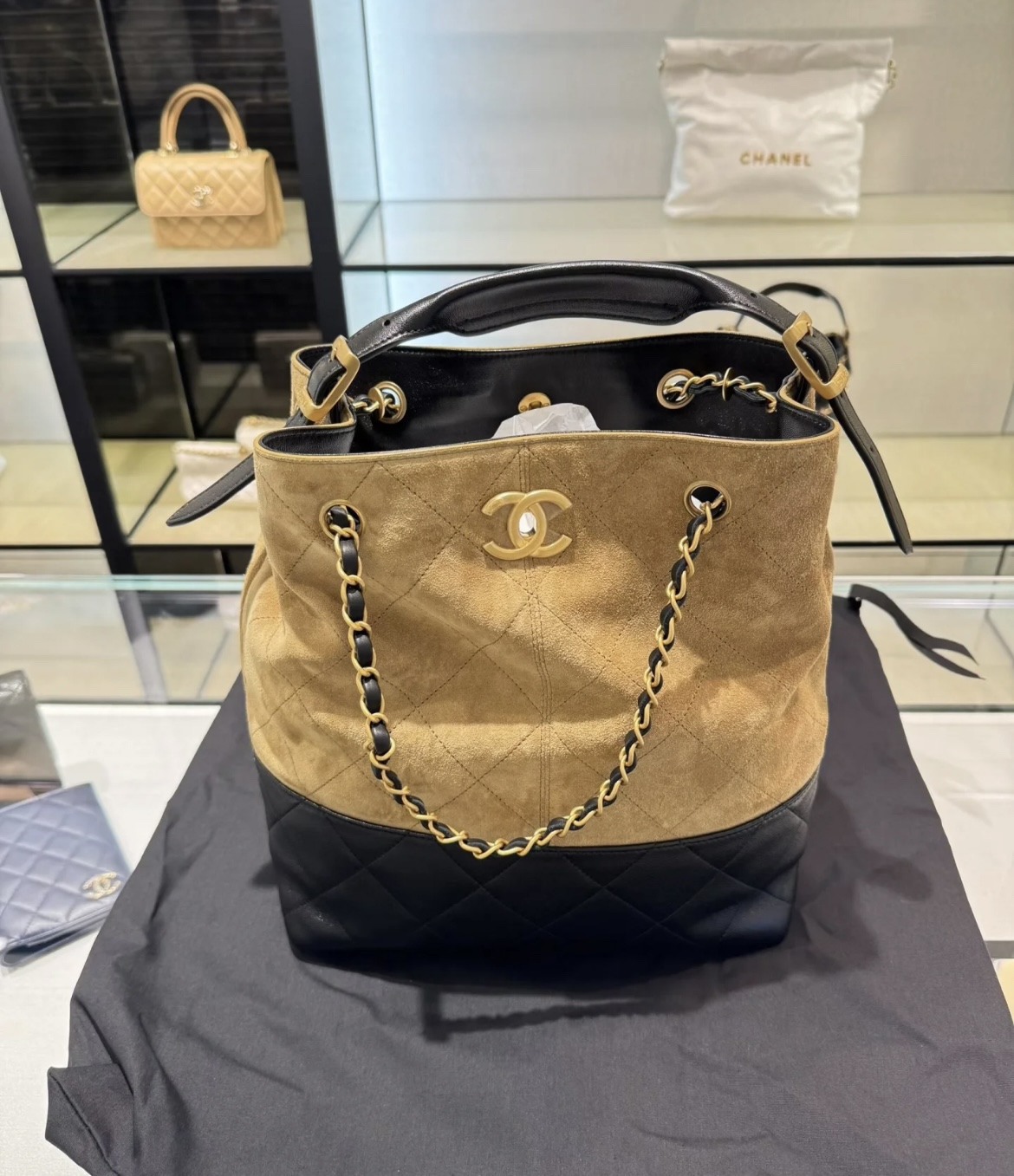 CHANEL Hobo Shoulder Bag