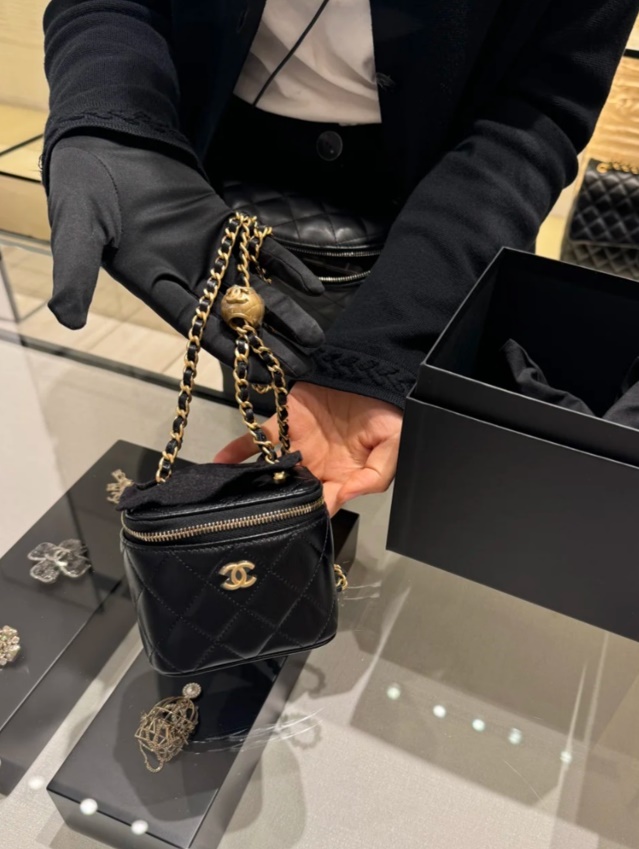 CHANEL Venity Bag