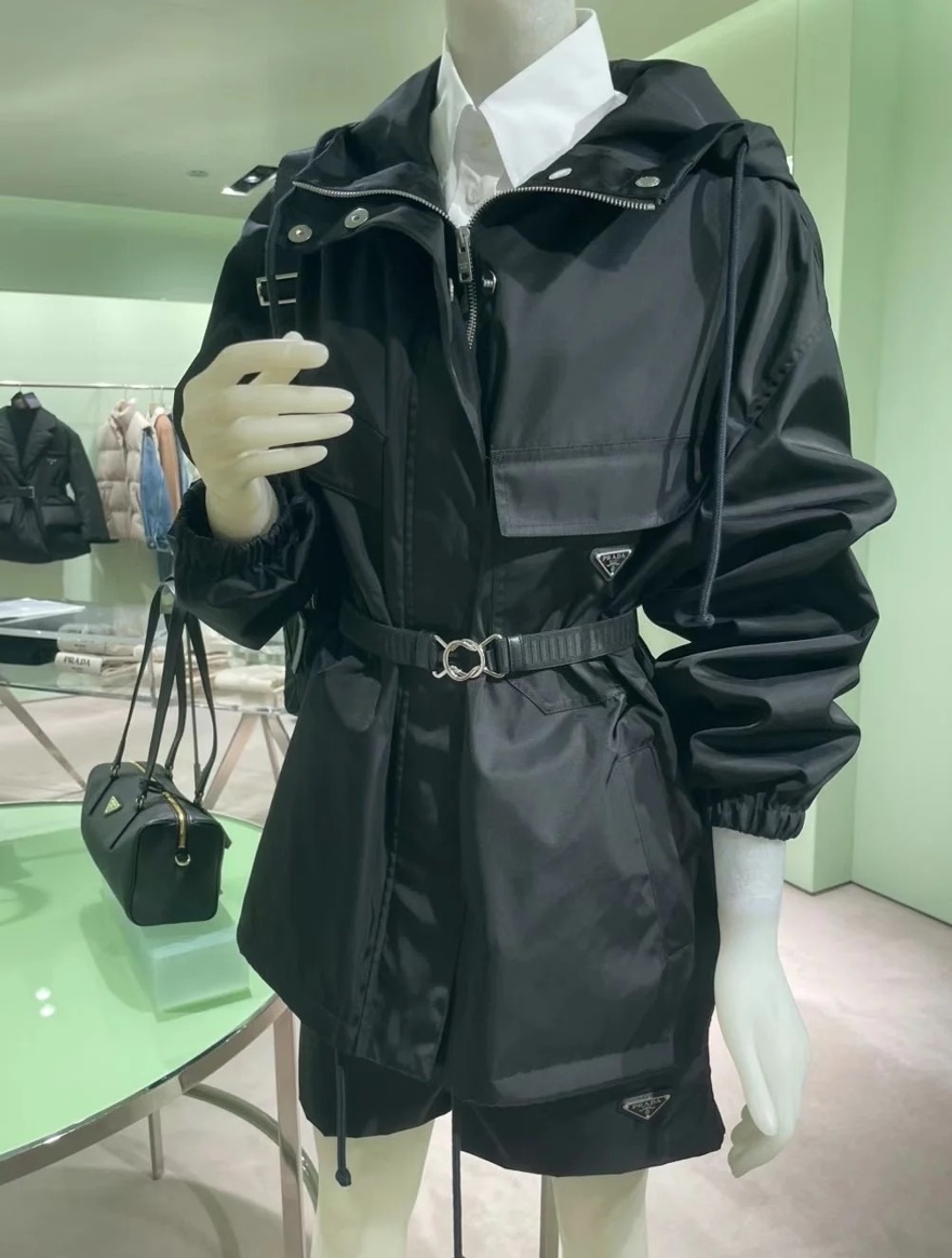 PRADA 프라다 나일론 바람막이