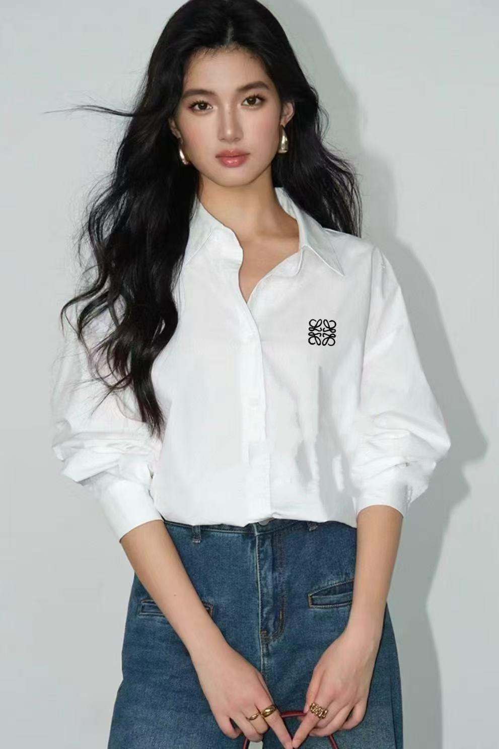 LOEWE 로에베 애너그램 블라우스