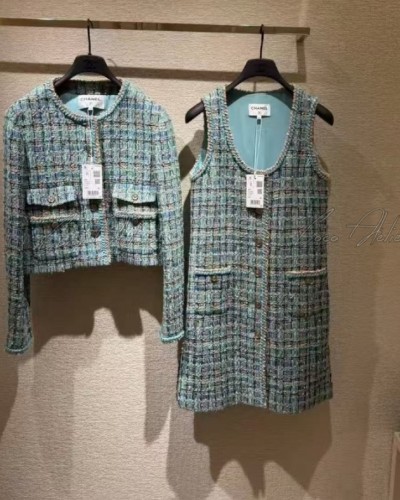 CHANEL Tweed Jaket