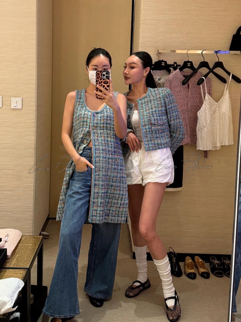 CHANEL Tweed Vest JK