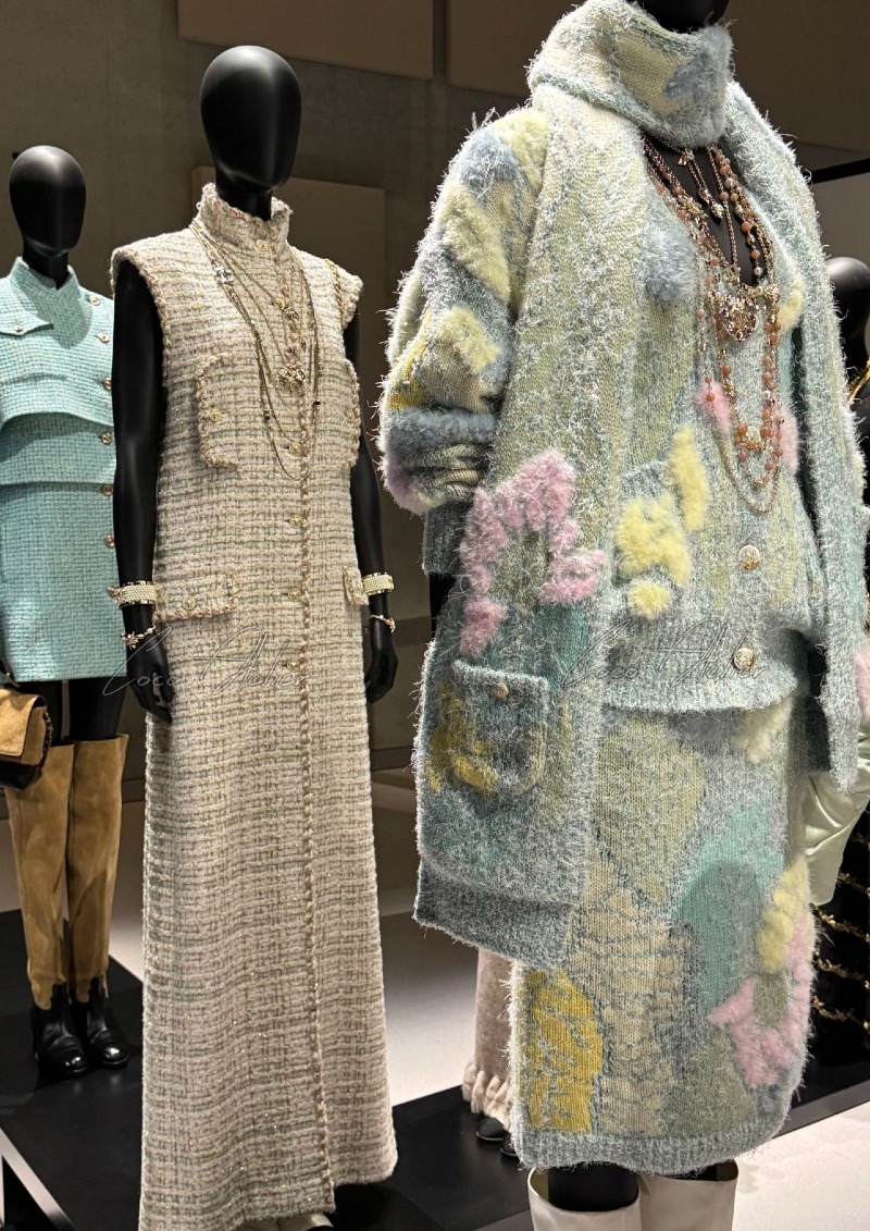 CHANEL 25 Cashmere Cardigan