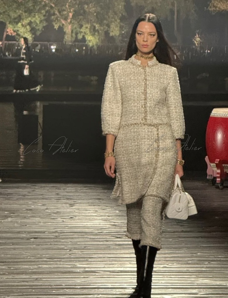 CHANEL Tweed JK