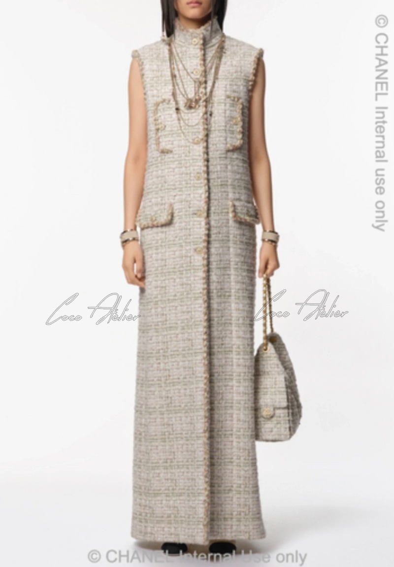 CHANEL Tweed Vest JK