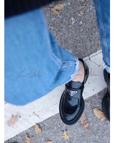 PRADA 프라다 삼각로고 로퍼