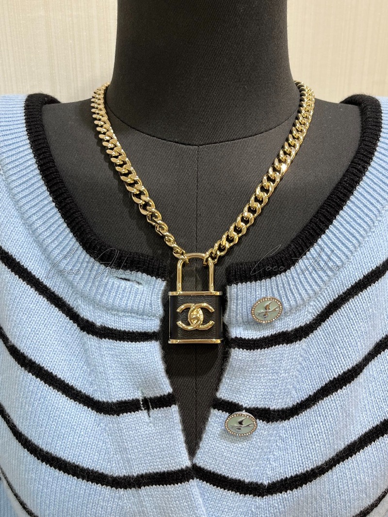 CHANEL CC 자물쇠 이어링&네크리스