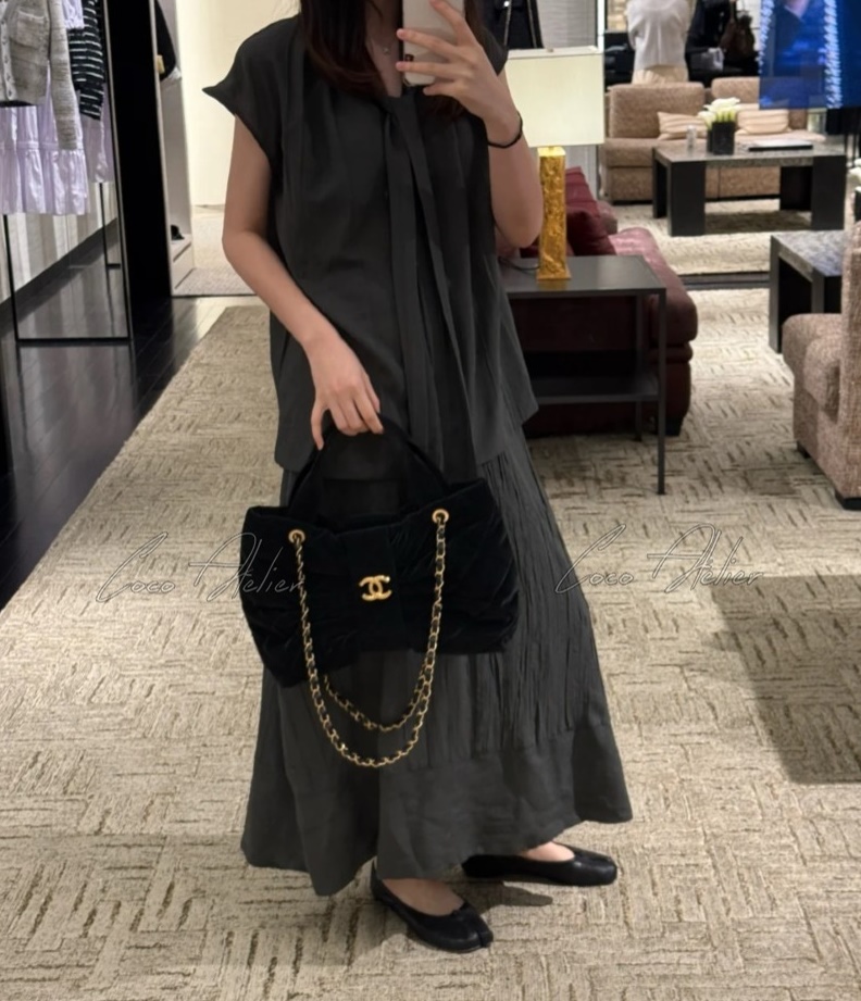 CHANEL 샤넬 새틴 맥시 보우백