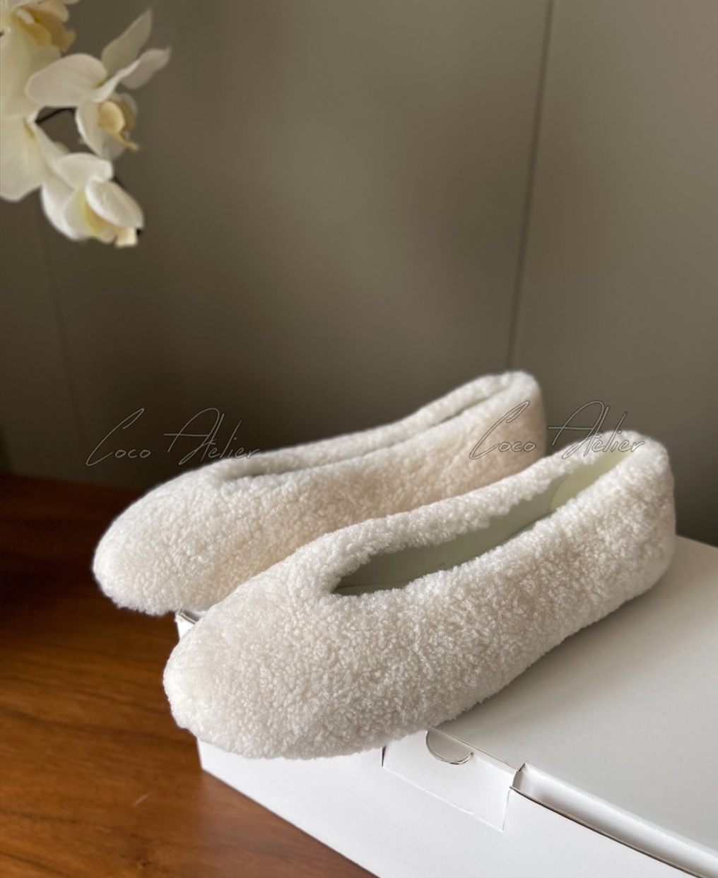 BV 보테가 베네타 시어링 플랫