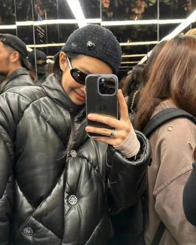 CHANEL 샤넬 제니 패딩 자켓