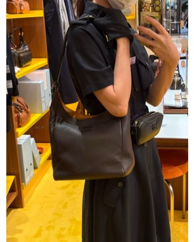 Miumiu 미우미우 가죽 버킷백