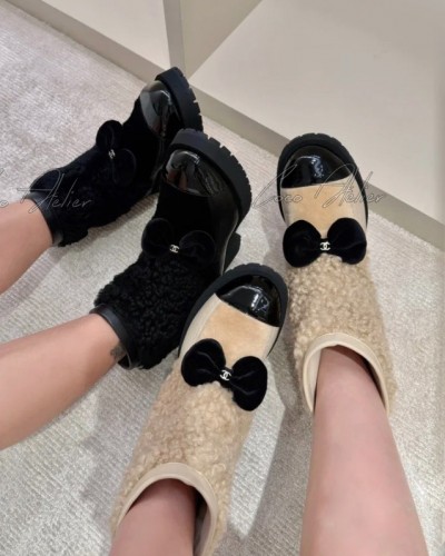 CHANEL 샤넬 시어링 앵클 부츠