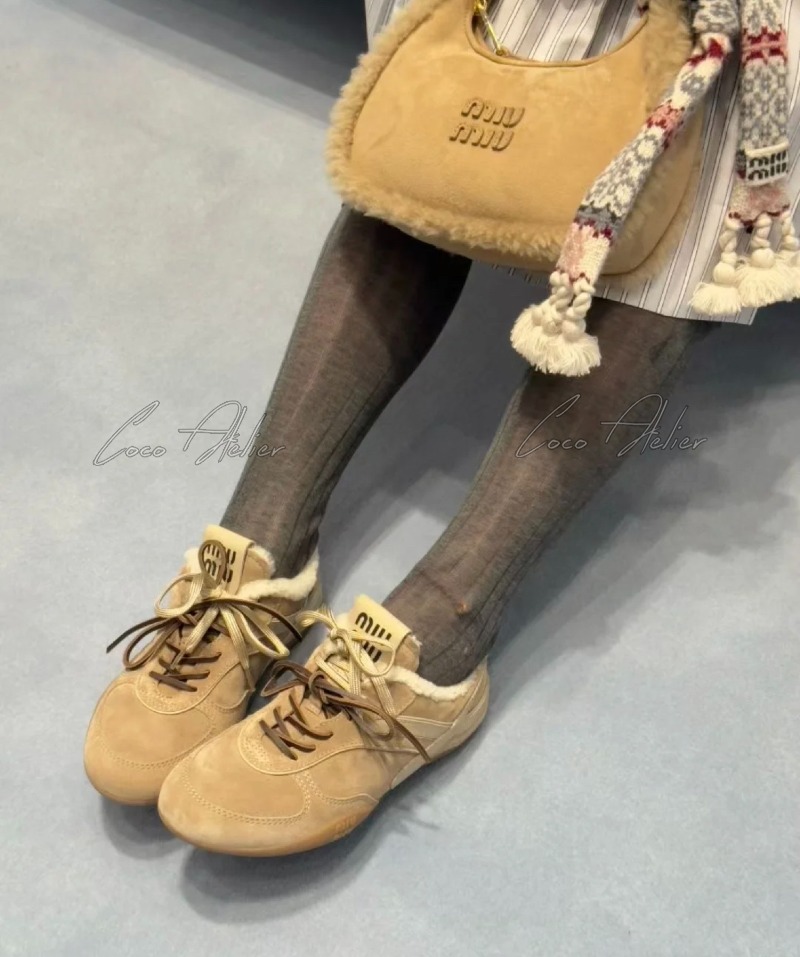 Miumiu 미우미우 시어링 스니커즈