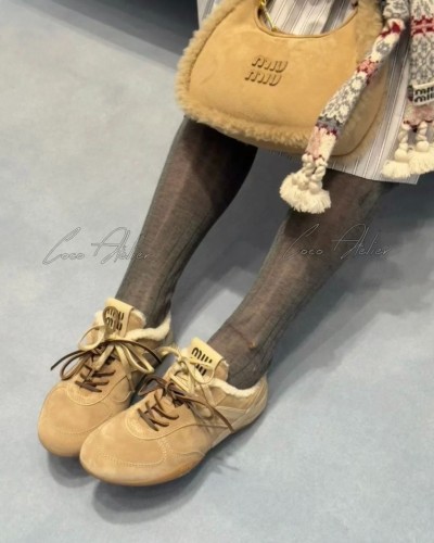 Miumiu 미우미우 시어링 스니커즈