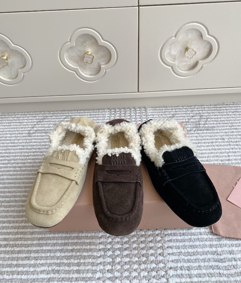 Miumiu 미우미우 시어링 로퍼