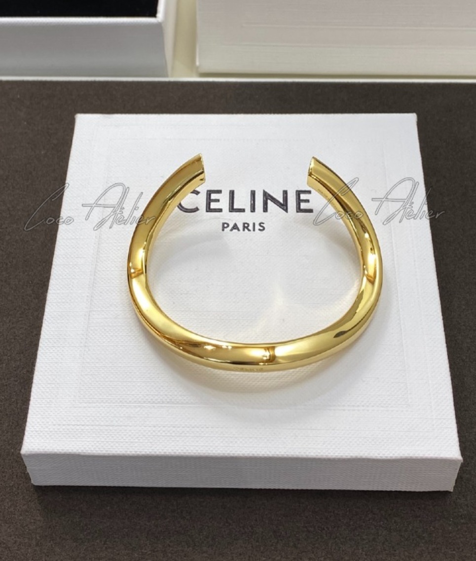 old classic bracelet