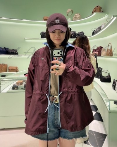 RE-Nylon triangular Windbreaker