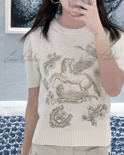 horse embroidered knit
