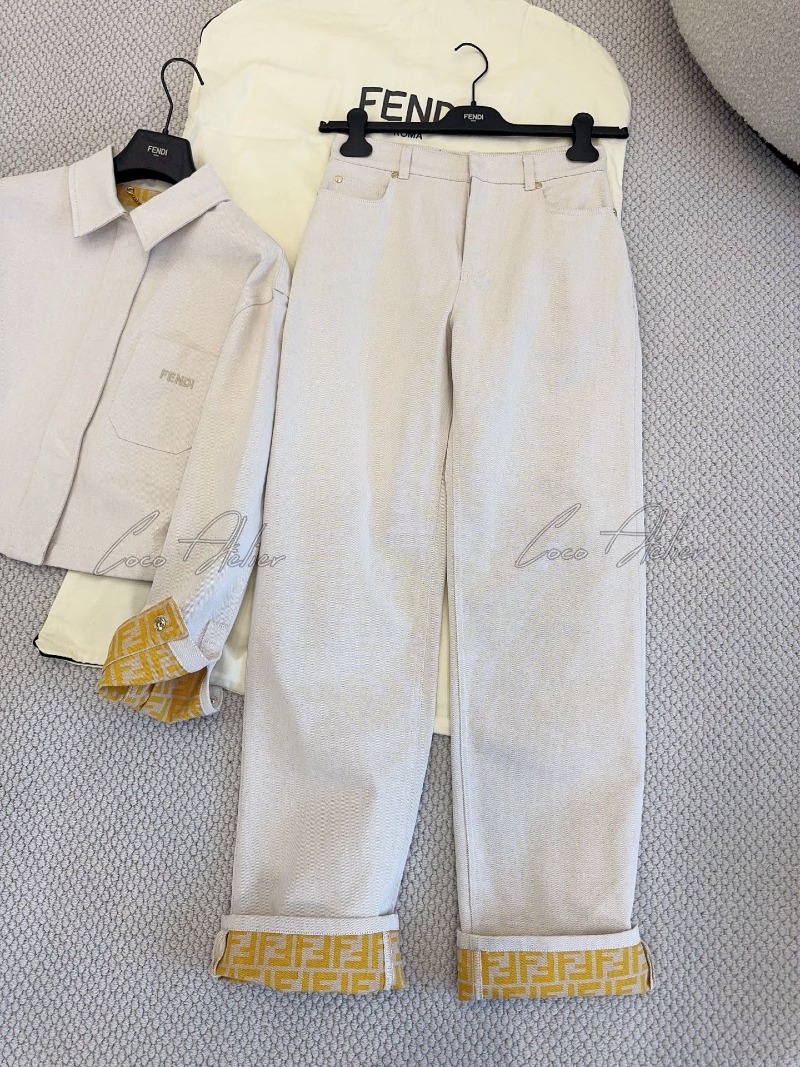 beige Roll-up pants