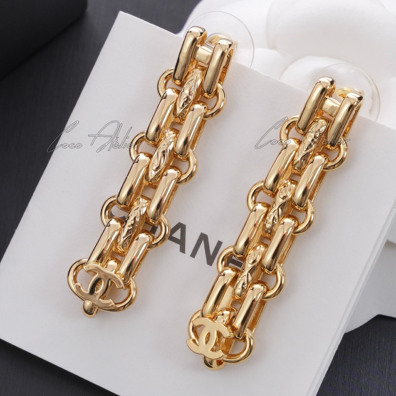 CC Chain Earrings