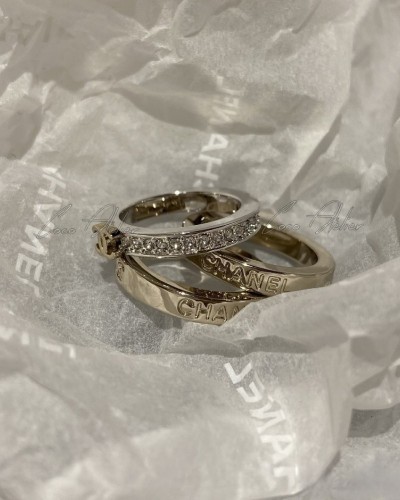 three-tiered ring