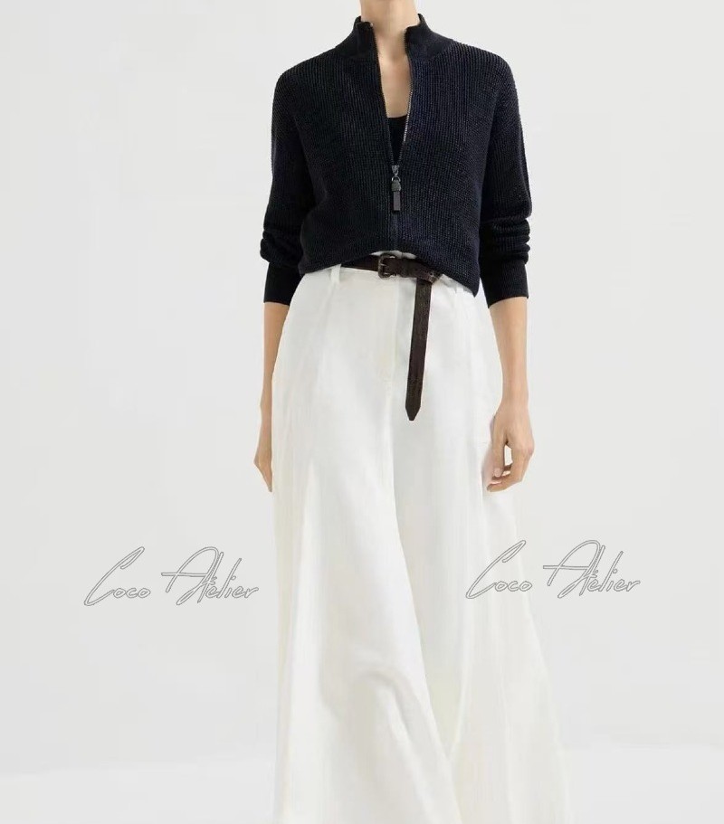 BC zip-up knitwear