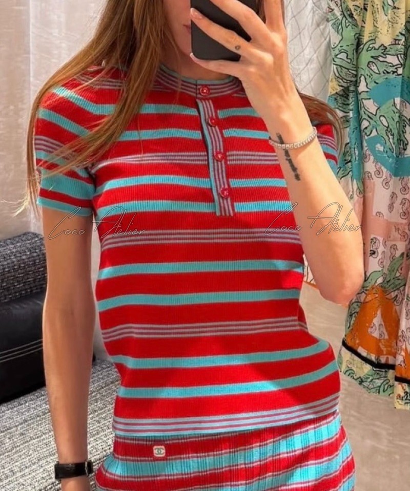 Red striped knitwear