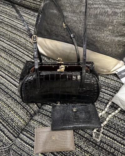 CC leather wallet